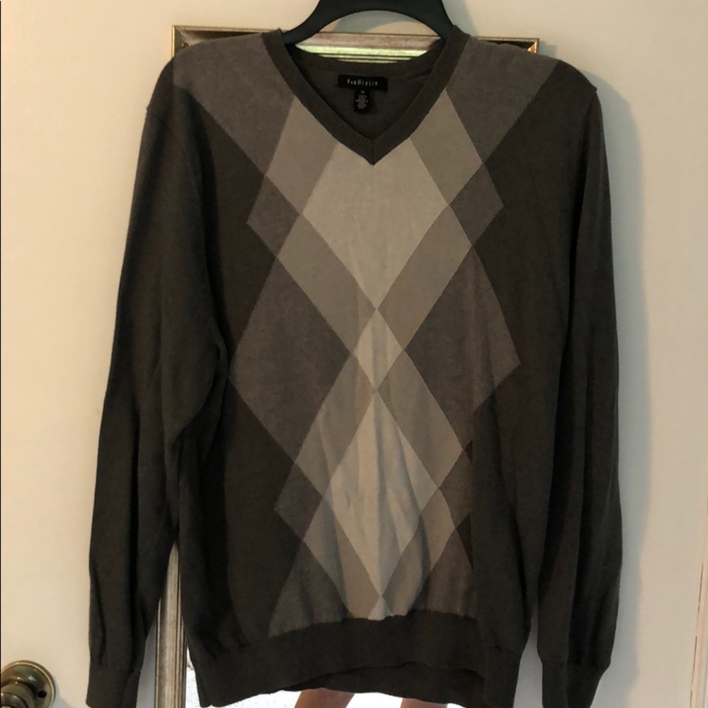 Van heusen gray argyle sweater